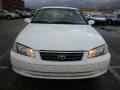 2001 Super White Toyota Camry LE  photo #3