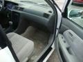 Super White - Camry LE Photo No. 19