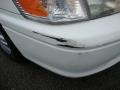 Super White - Camry LE Photo No. 32