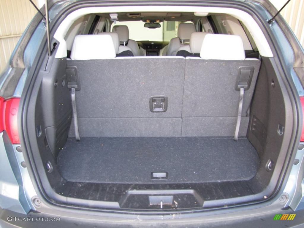 2009 Chevrolet Traverse LTZ Trunk Photo #37615398