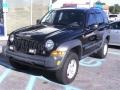 Black - Liberty CRD Sport 4x4 Photo No. 2