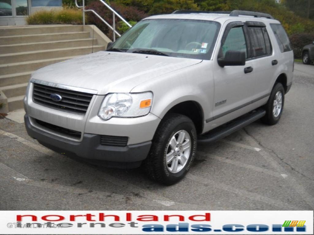 2006 Explorer XLS 4x4 - Silver Birch Metallic / Stone photo #2