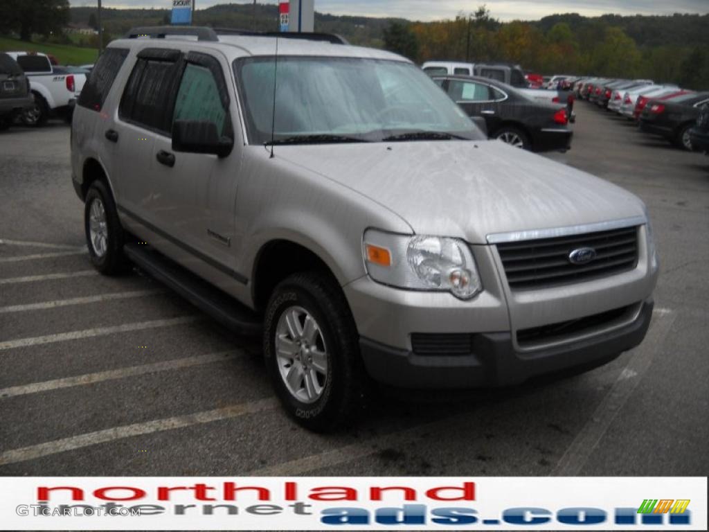 2006 Explorer XLS 4x4 - Silver Birch Metallic / Stone photo #4