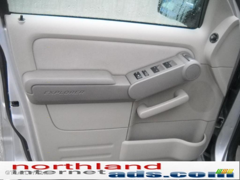 2006 Explorer XLS 4x4 - Silver Birch Metallic / Stone photo #9