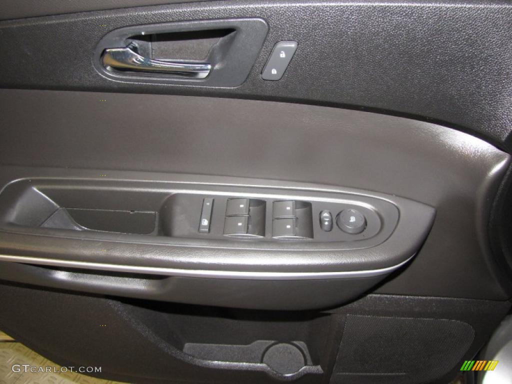2010 Acadia SLE AWD - Quicksilver Metallic / Ebony photo #16