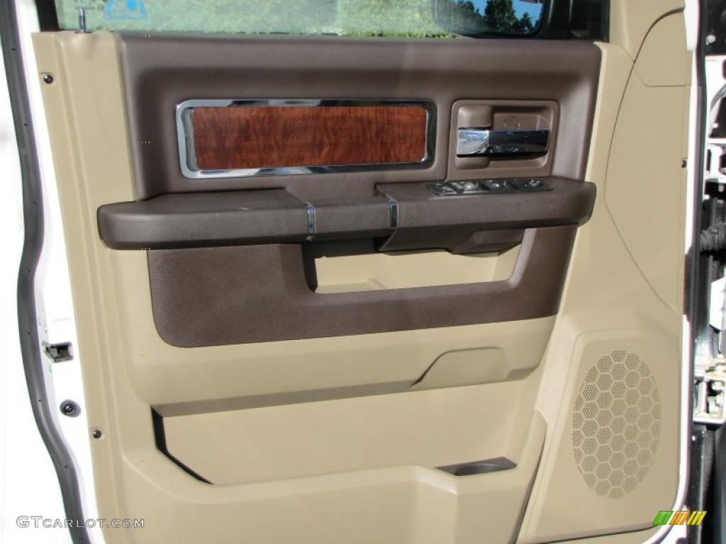 2009 Ram 1500 Laramie Crew Cab 4x4 - Stone White / Light Pebble Beige/Bark Brown photo #12