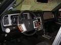 2007 Black Lincoln Navigator Ultimate 4x4  photo #17