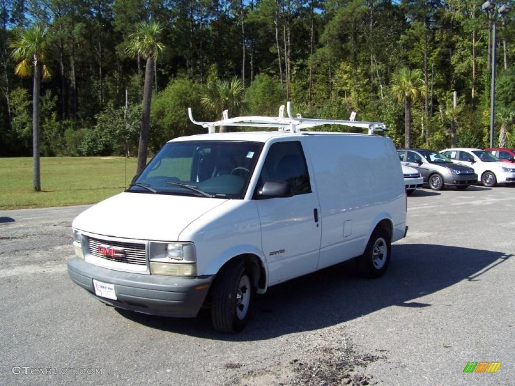 2000 Astro AWD Commercial Van - Ivory White / Blue photo #1