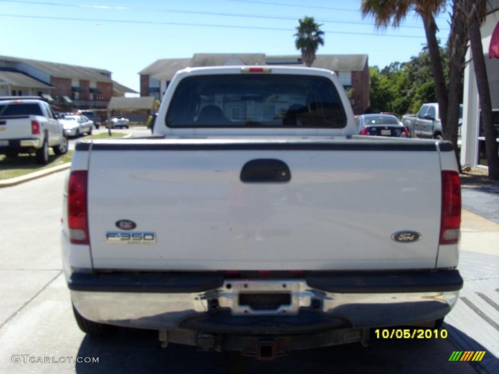 2005 F350 Super Duty XL Crew Cab Dually - Oxford White / Medium Flint photo #4