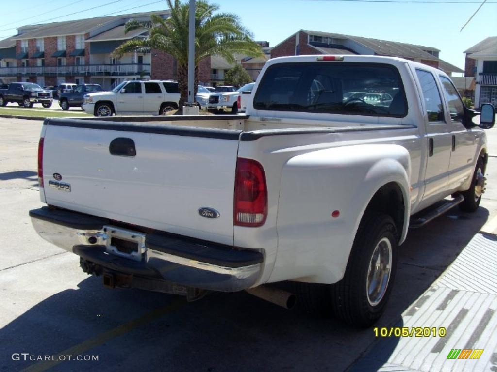 2005 F350 Super Duty XL Crew Cab Dually - Oxford White / Medium Flint photo #6