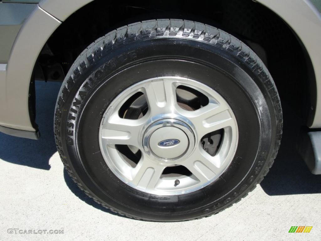 2003 Ford Expedition Eddie Bauer Wheel Photo #37635052