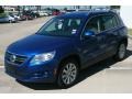 Sapphire Blue Metallic - Tiguan SE Photo No. 3