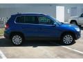 Sapphire Blue Metallic - Tiguan SE Photo No. 4