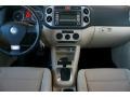 Sapphire Blue Metallic - Tiguan SE Photo No. 7