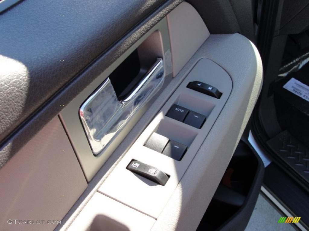 2010 F150 XLT SuperCrew - Ingot Silver Metallic / Medium Stone photo #18