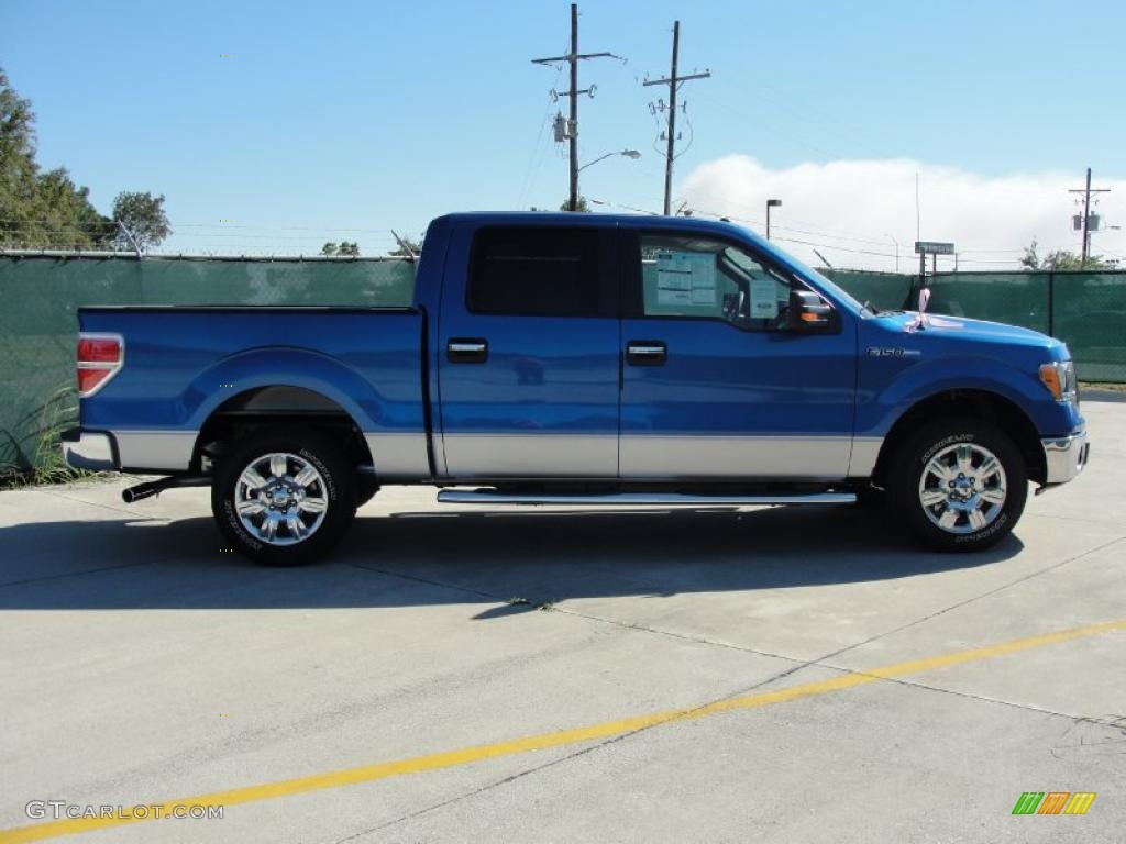 2010 F150 XLT SuperCrew - Blue Flame Metallic / Medium Stone photo #2