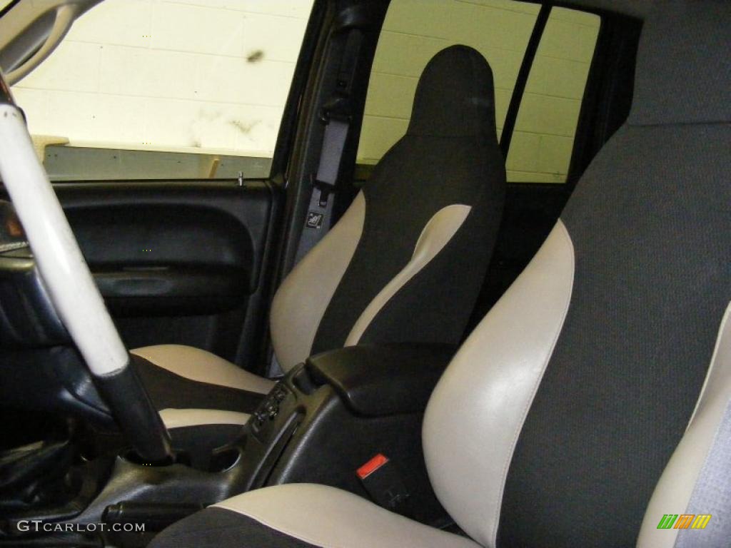 2003 Liberty Freedom Edition 4x4 - Black Clearcoat / Light Taupe/Dark Slate Gray photo #19