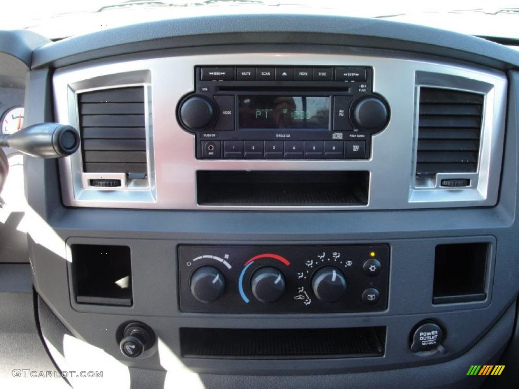 2007 Ram 1500 Lone Star Edition Quad Cab - Bright Silver Metallic / Medium Slate Gray photo #36