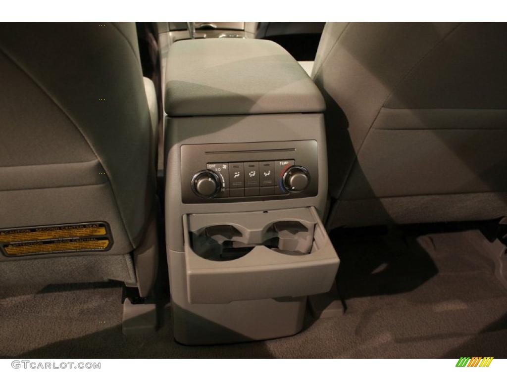 2010 Highlander V6 4WD - Blizzard White Pearl / Ash photo #22