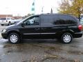 2007 Brilliant Black Crystal Pearl Chrysler Town & Country Touring  photo #2