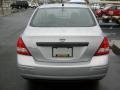Brillant Silver - Versa 1.6 Sedan Photo No. 8