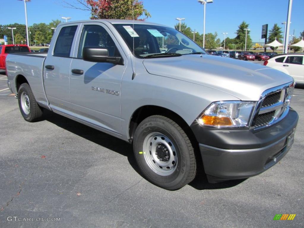 2011 Ram 1500 ST Quad Cab - Bright Silver Metallic / Dark Slate Gray/Medium Graystone photo #4