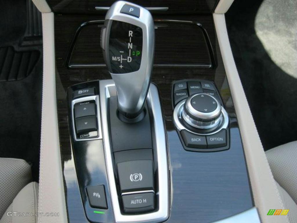 2011 BMW 7 Series 740i Sedan 6 Speed Automatic Transmission Photo #37667042