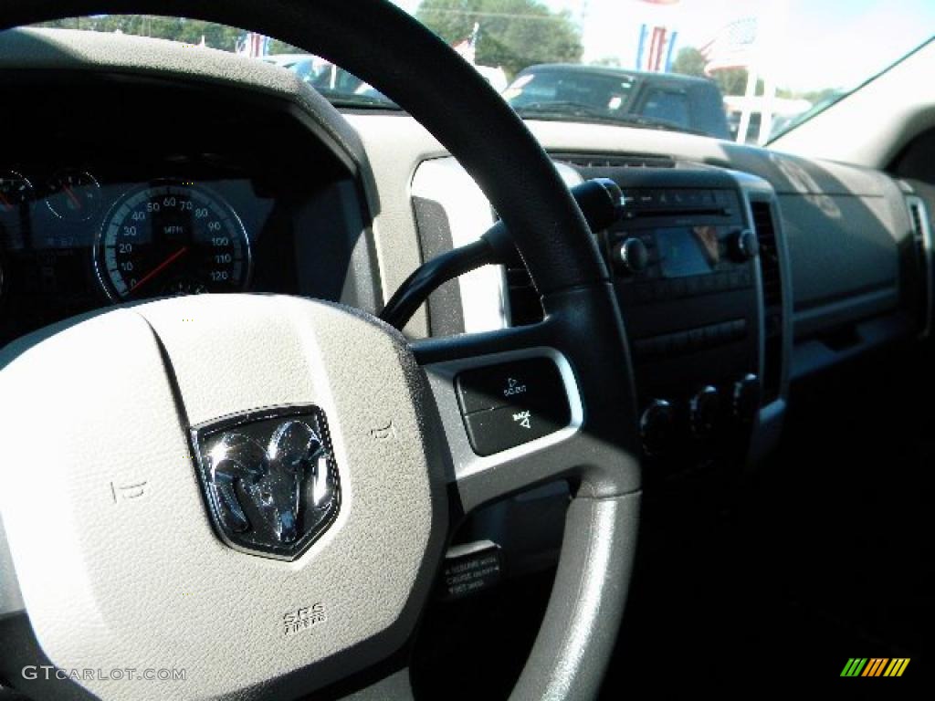 2010 Ram 1500 SLT Quad Cab - Brilliant Black Crystal Pearl / Dark Slate/Medium Graystone photo #17