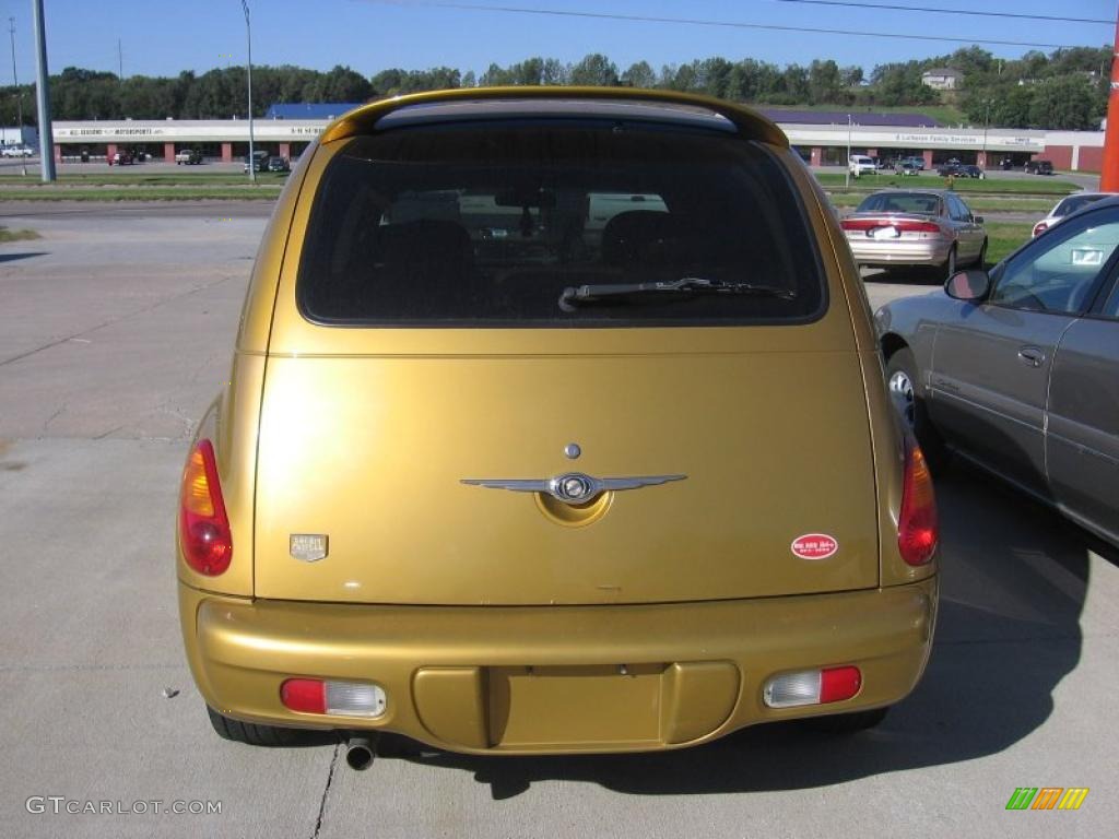 2002 PT Cruiser Dream Cruiser Series 1 - Inca Gold Pearlcoat / Taupe photo #2