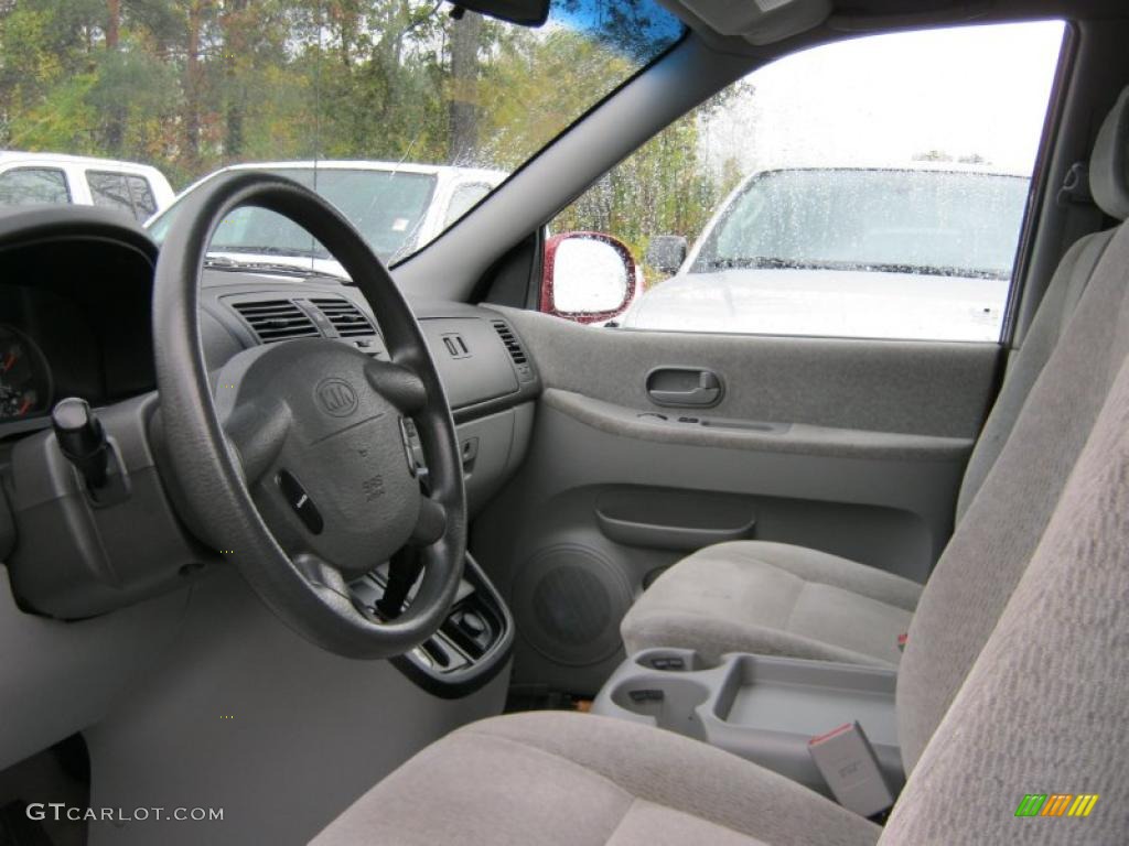 2005 Sedona LX - Ruby Red Metallic / Gray photo #23