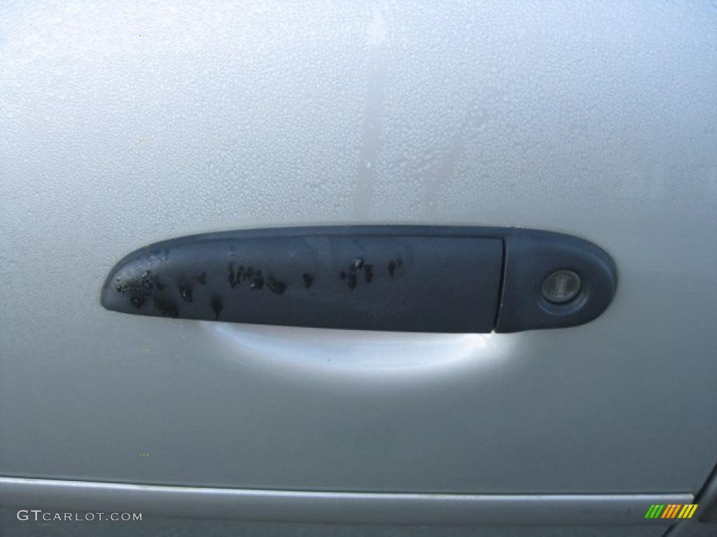 1997 Stratus  - Light Silver Fern Pearl / Gray photo #16