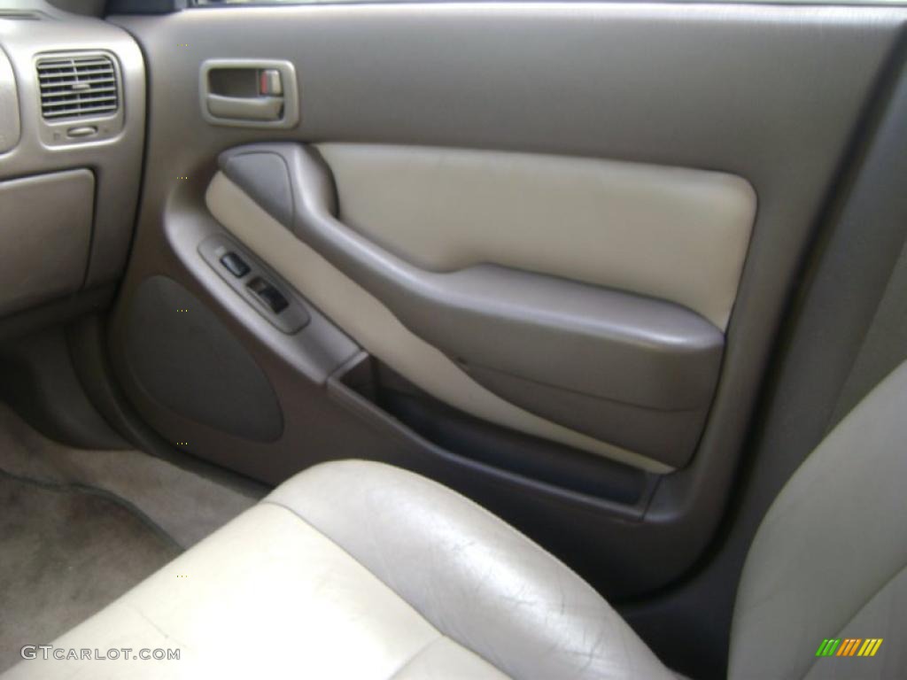 1994 Camry LE Sedan - Dark Emerald Pearl / Beige photo #19