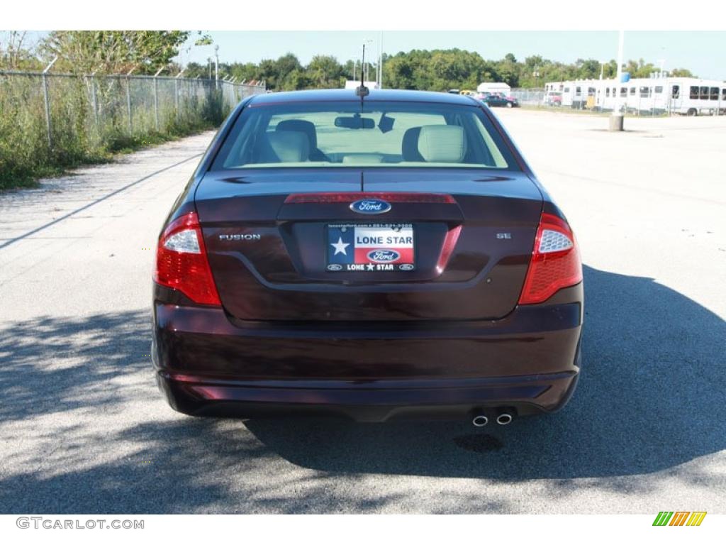 2011 Fusion SE - Bordeaux Reserve Metallic / Charcoal Black photo #10