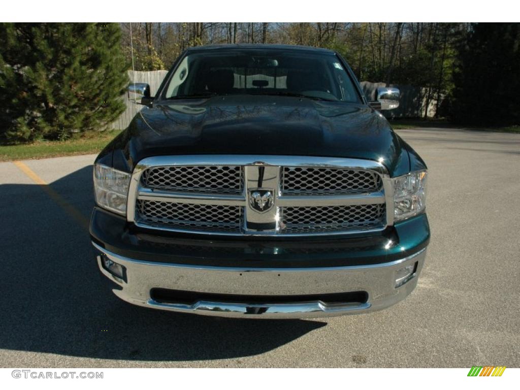 2011 Ram 1500 Laramie Crew Cab 4x4 - Hunter Green Pearl / Dark Slate Gray photo #2