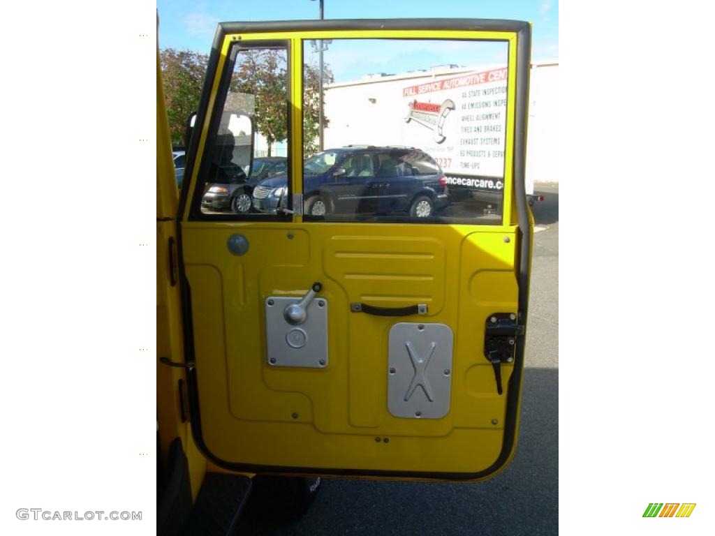1974 Land Cruiser FJ40 - Yellow / Black photo #13