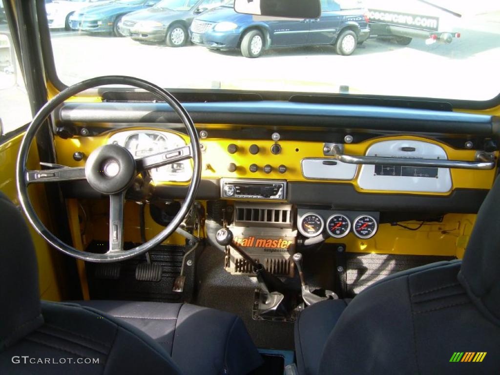 1974 Land Cruiser FJ40 - Yellow / Black photo #19