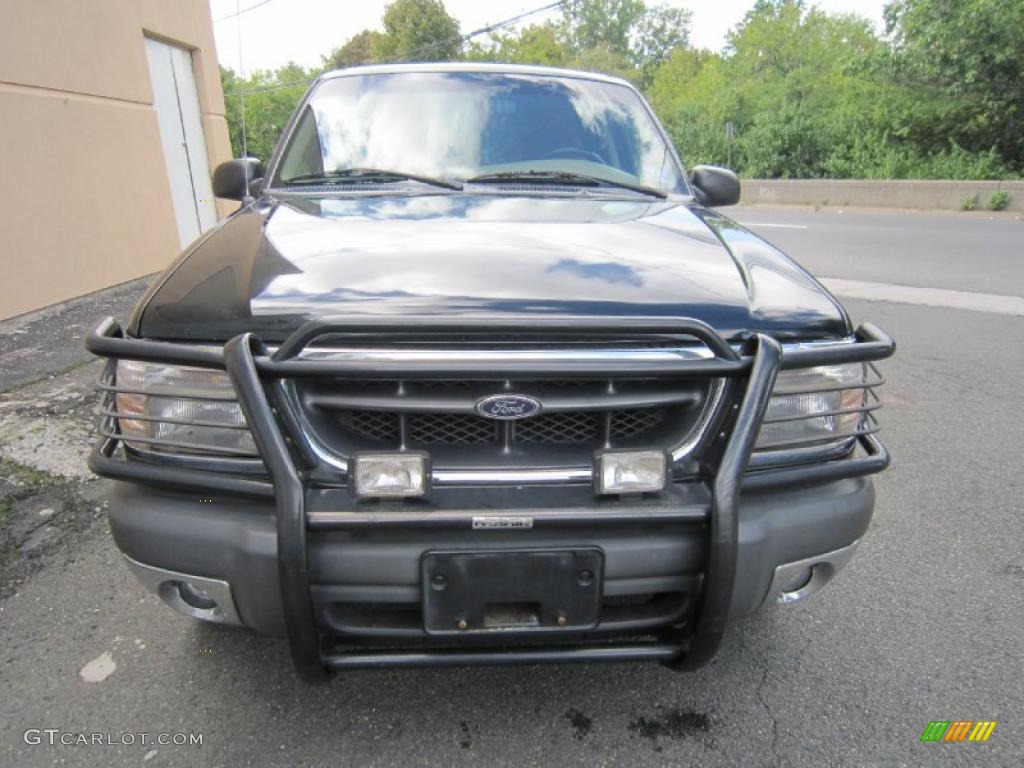 2000 Explorer XLT 4x4 - Black / Medium Prairie Tan photo #3