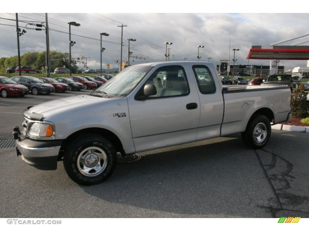 2002 F150 XL SuperCab - Silver Metallic / Medium Graphite photo #3