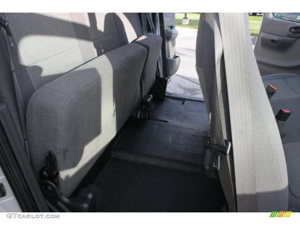 2002 F150 XL SuperCab - Silver Metallic / Medium Graphite photo #17