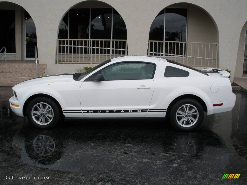 Performance White Ford Mustang