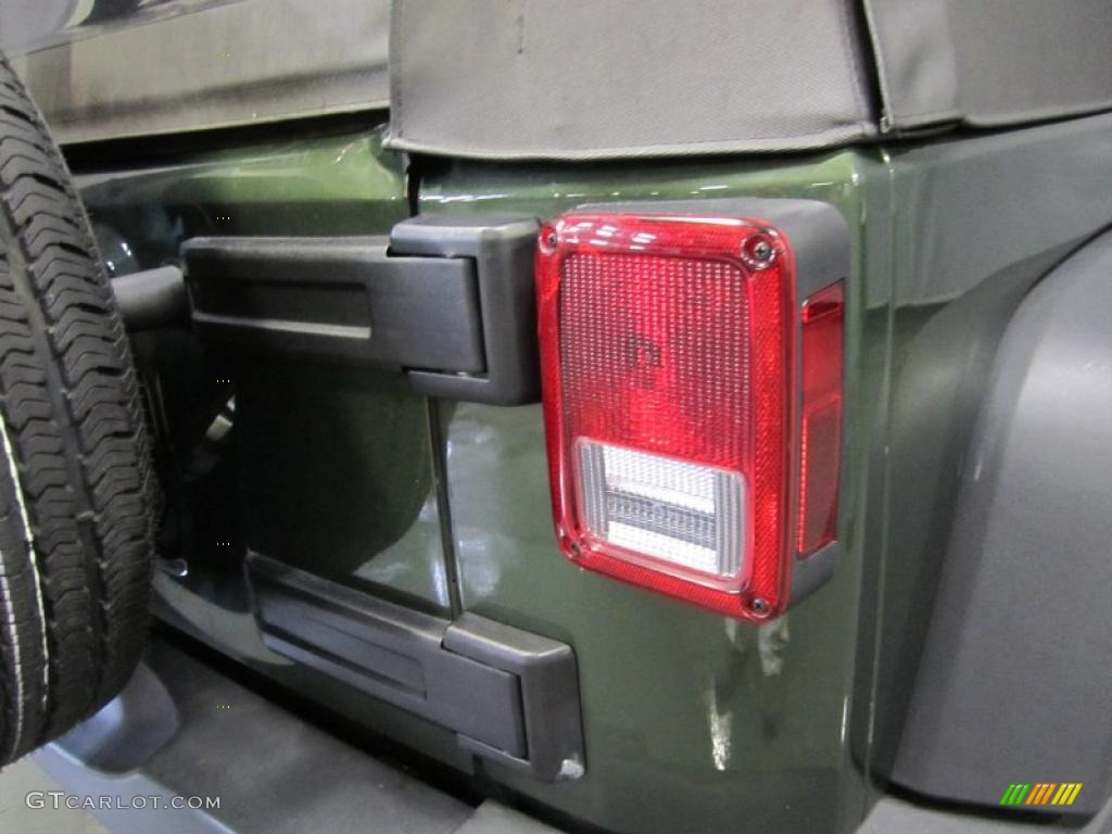 2008 Wrangler Unlimited X 4x4 - Jeep Green Metallic / Dark Slate Gray/Med Slate Gray photo #10