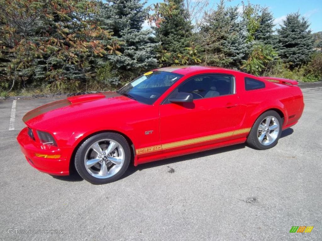 2007 Mustang GT Deluxe Coupe - Torch Red / Dark Charcoal photo #2