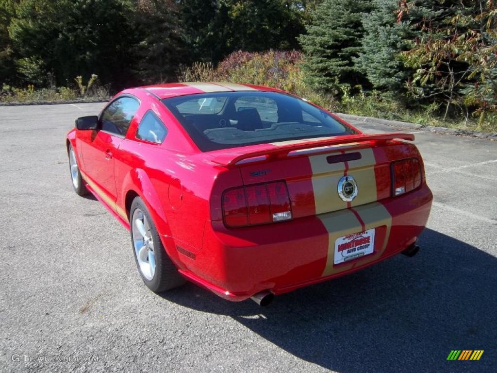 2007 Mustang GT Deluxe Coupe - Torch Red / Dark Charcoal photo #11