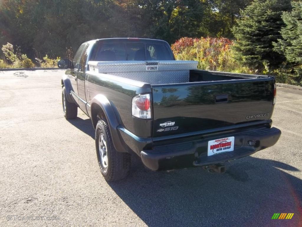 2001 S10 LS Extended Cab 4x4 - Forest Green Metallic / Graphite photo #12