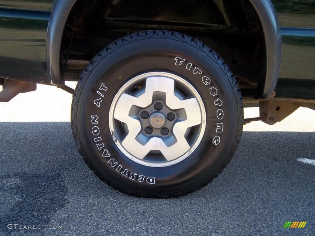 2001 Chevrolet S10 LS Extended Cab 4x4 Wheel Photo #37707197