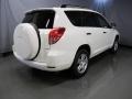 Super White - RAV4 4WD Photo No. 6