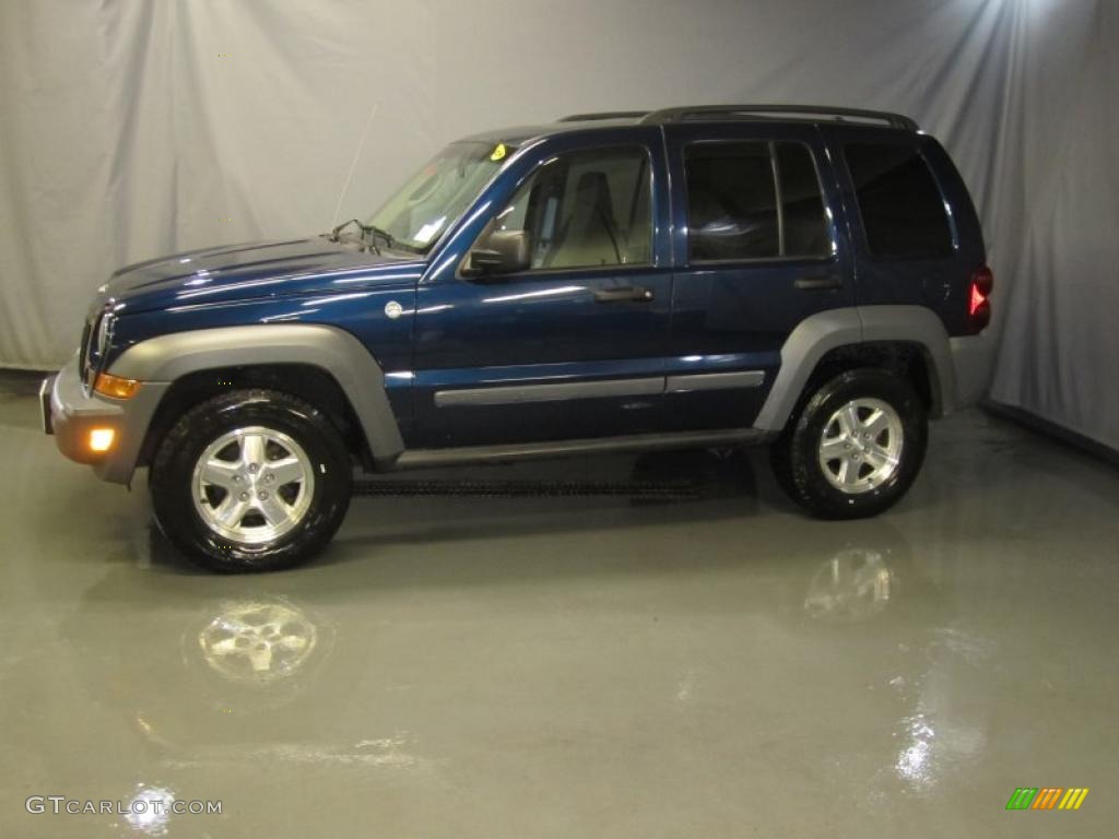 2005 Liberty CRD Sport 4x4 - Patriot Blue Pearl / Medium Slate Gray photo #3