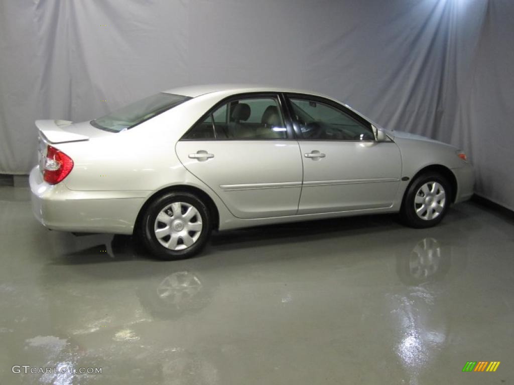 2002 Camry LE - Lunar Mist Metallic / Stone photo #9