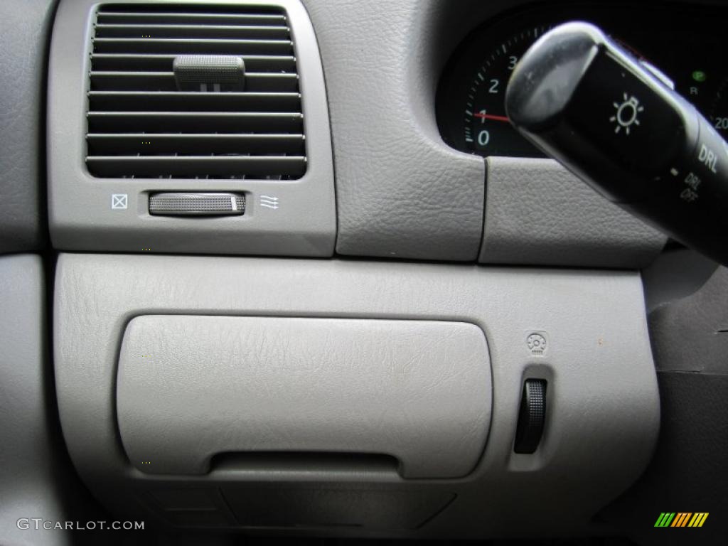 2002 Camry LE - Lunar Mist Metallic / Stone photo #20