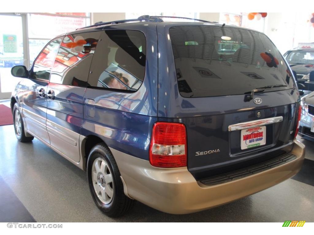 2003 Sedona EX - Blue Sapphire / Beige photo #4